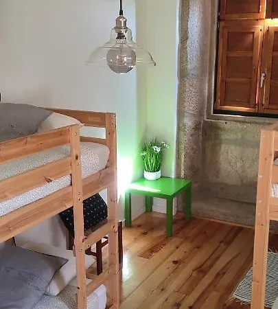 Quarto Privado Com Beliches E Wc - 4 Camas - Lagarto Pintado Casa N'aldeia Castelo Novo