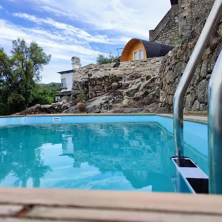 Pensión Quarto Privado Com Beliches E Wc - 4 Camas - Lagarto Pintado Casa N'aldeia Castelo Novo