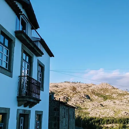 Pensión Quarto Privado Com Beliches E Wc - 4 Camas - Lagarto Pintado Casa N'aldeia Castelo Novo