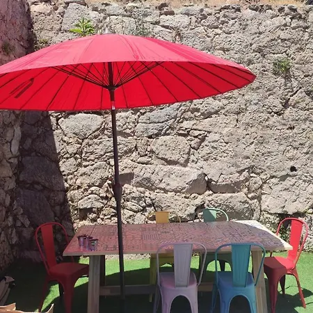 Quarto Privado Com Beliches E Wc - 4 Camas - Lagarto Pintado Casa N'aldeia Castelo Novo